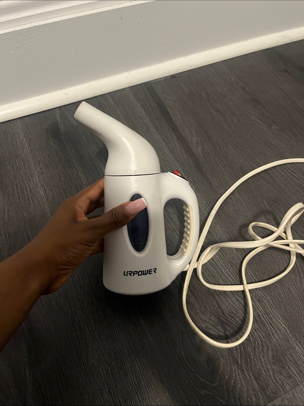 Handheld steamer